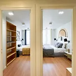 Urbanflat 03 - 4 Bedroom Apartment In Center Of Paris