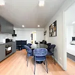 Urbanflat 03 - 4 Bedroom Apartment In Center Of Paris