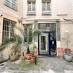 Urbanflat 03 - 4 Bedroom Apartment In Center Of Paris