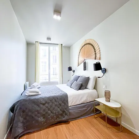 Apartment Urbanflat 03 - 4 Bedroom In Center Of Paris