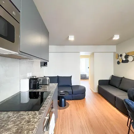 Urbanflat 03 - 4 Bedroom In Center Of * Paris